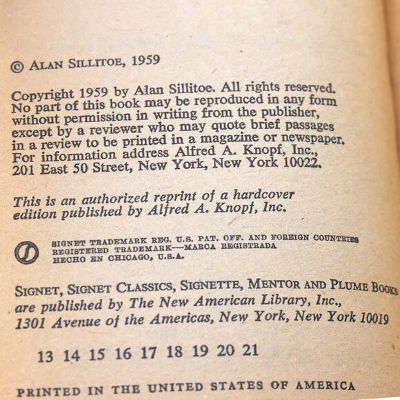 The Loneliness of the Long-Distance Runner by Alan Sillitoe 1959 Signet Book - Picture 6 of 9